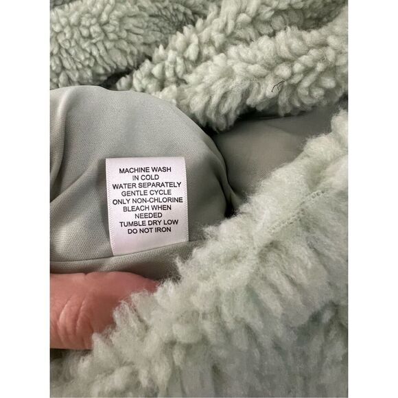 PacSun NWT Mint Green Sage Sherpa zip Jacket - Women's M/L - Picture 4 of 5